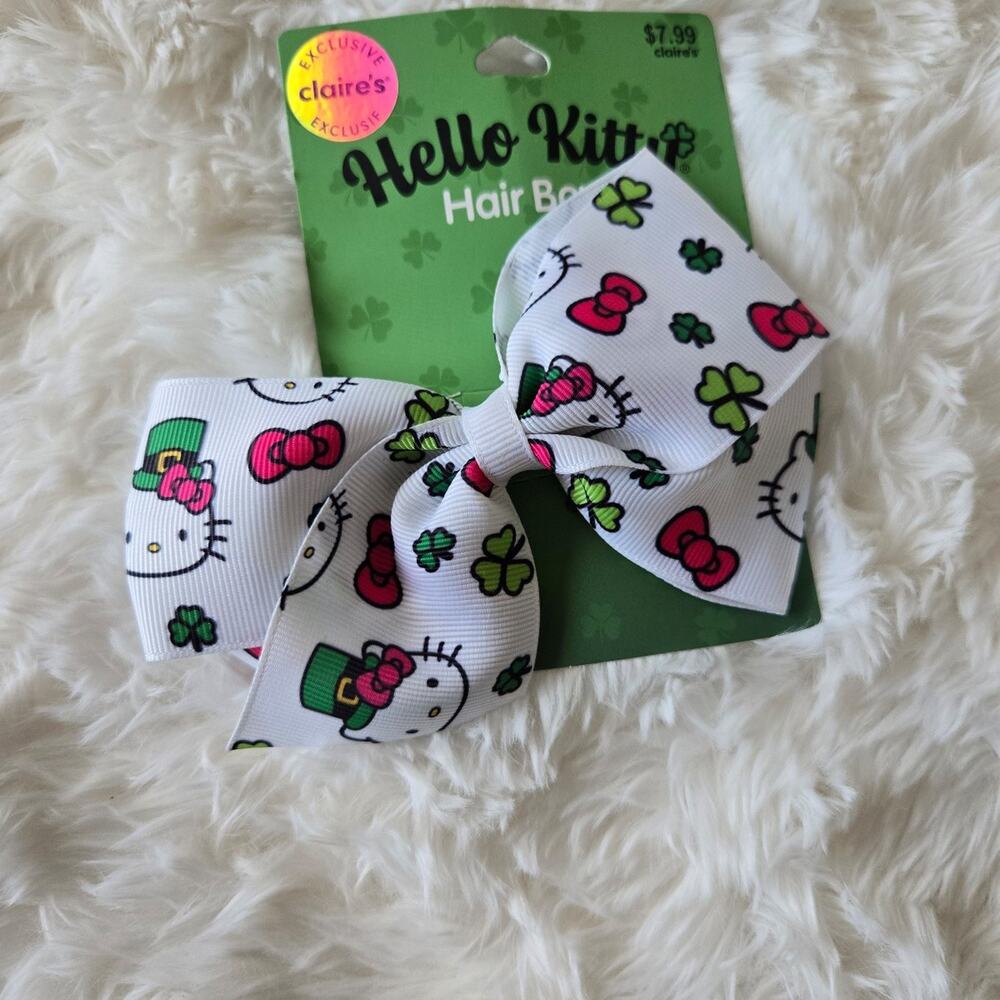 St. Patrick's Day Hello Kitty Bow-